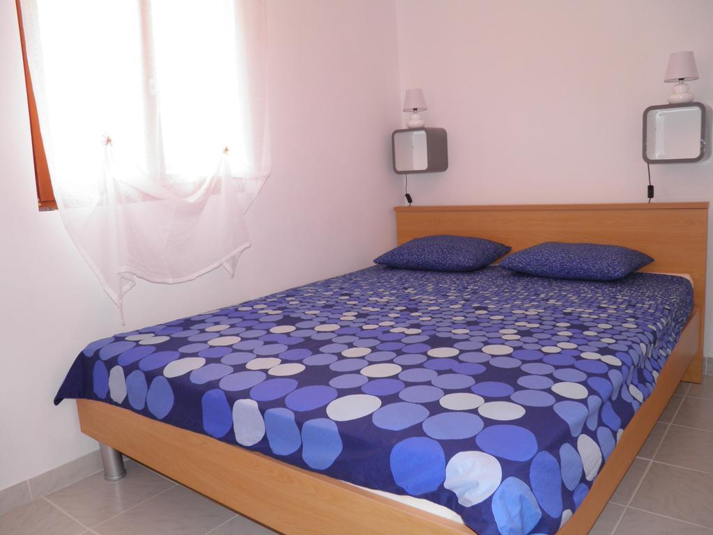 Apartments Zen Maslenica Quarto foto